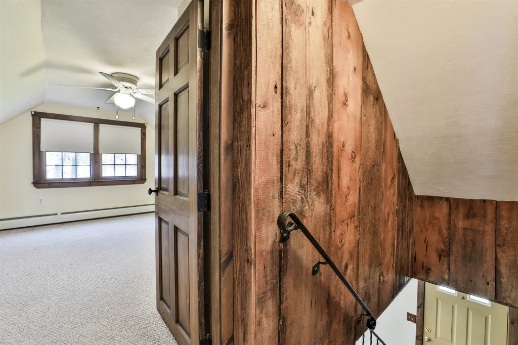 8 Glen Drive Nashua NH 03062