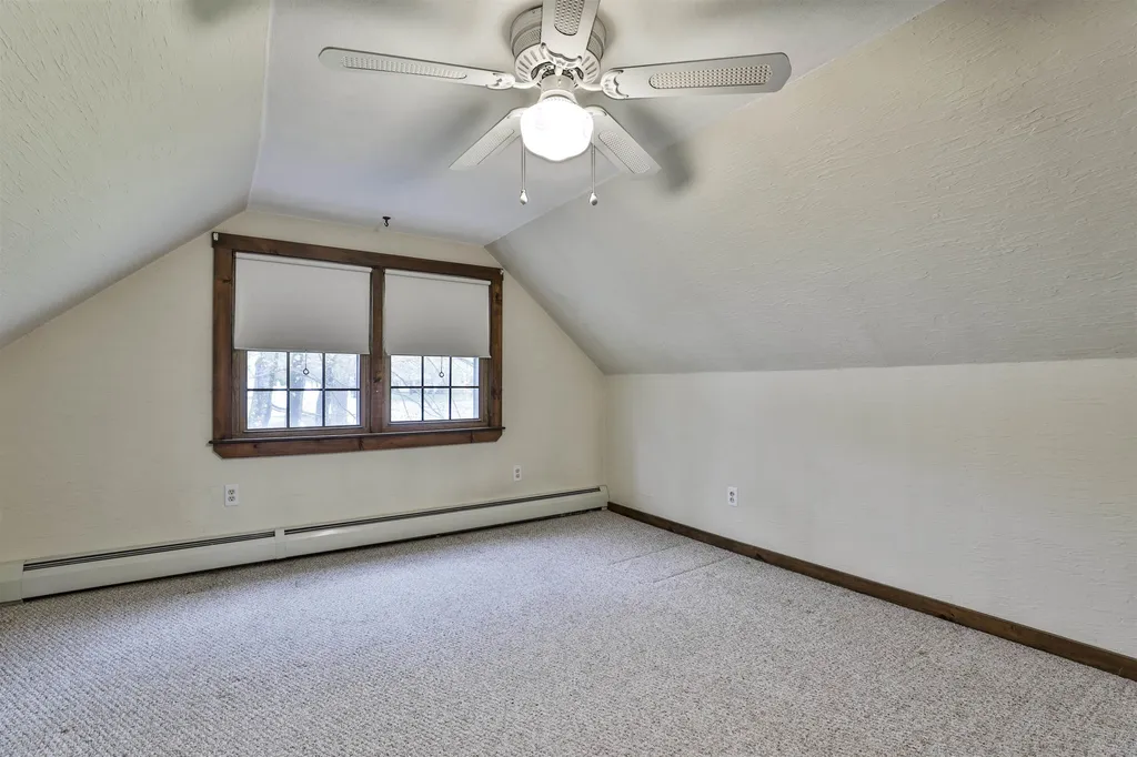 8 Glen Drive Nashua NH 03062