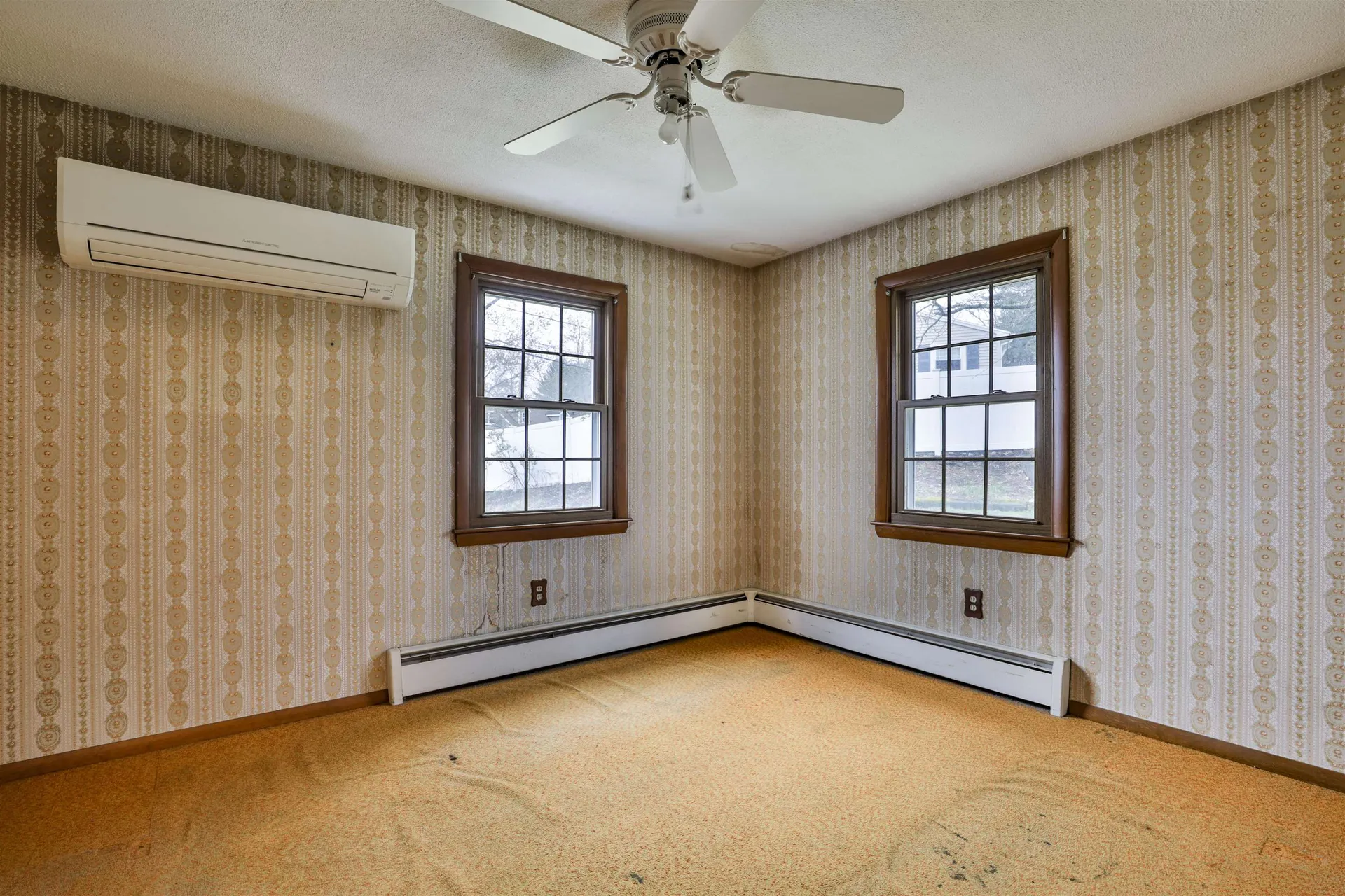 8 Glen Drive Nashua NH 03062