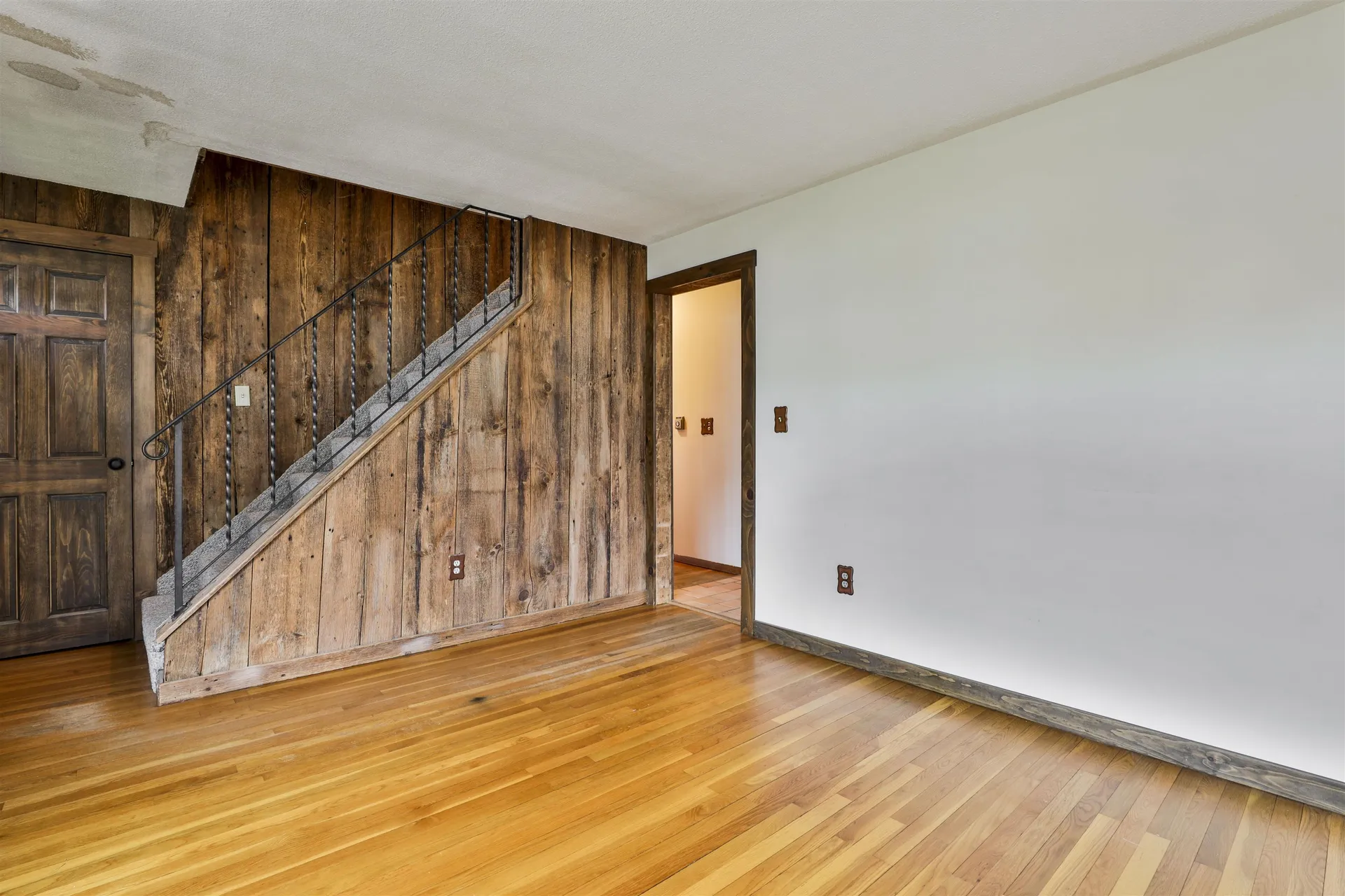 8 Glen Drive Nashua NH 03062