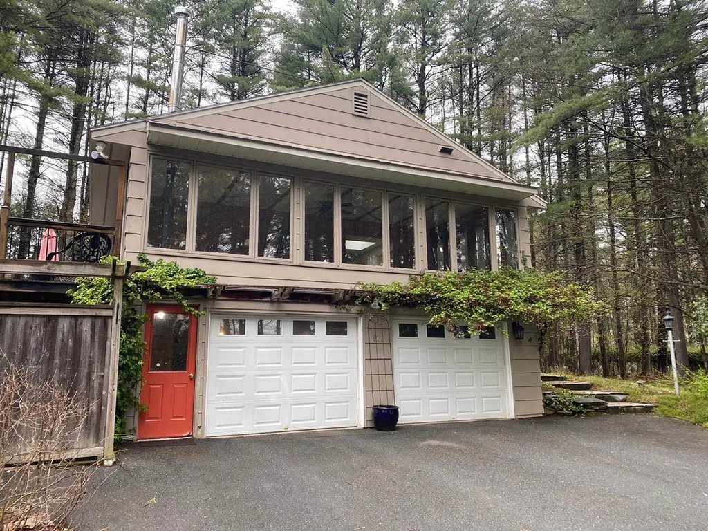57 Meetinghouse Lane Brattleboro VT 05301