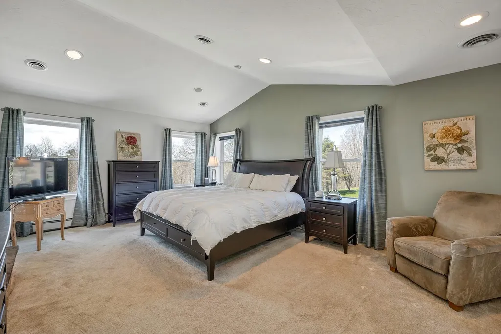 18 Christy Lane Meredith NH 03253
