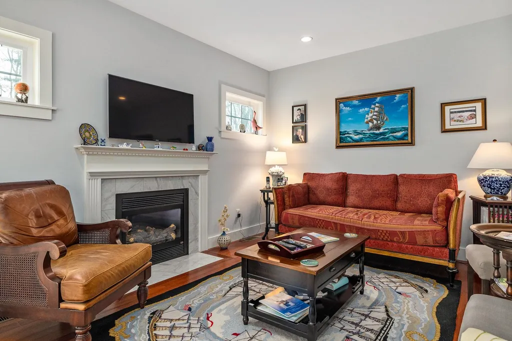 34 Winnicut Road North Hampton NH 03862