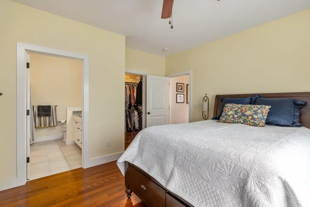 34 Winnicut Road North Hampton NH 03862