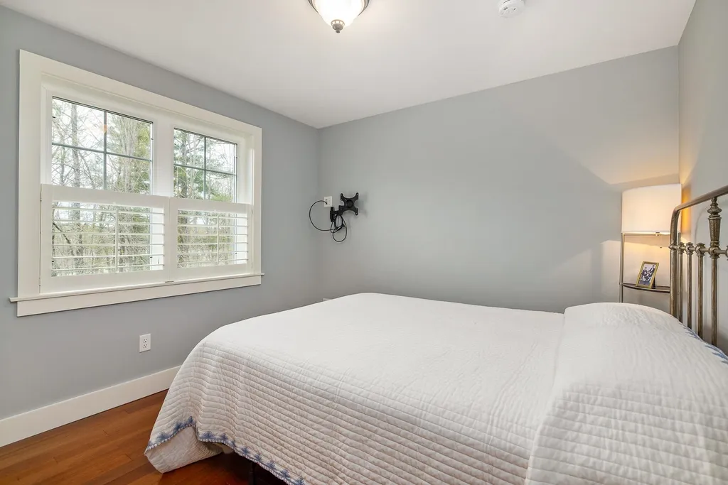 34 Winnicut Road North Hampton NH 03862