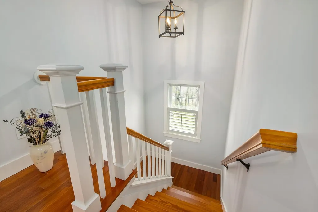 34 Winnicut Road North Hampton NH 03862