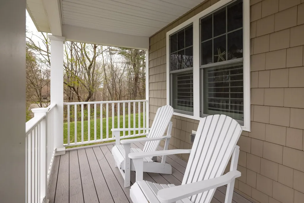 34 Winnicut Road North Hampton NH 03862
