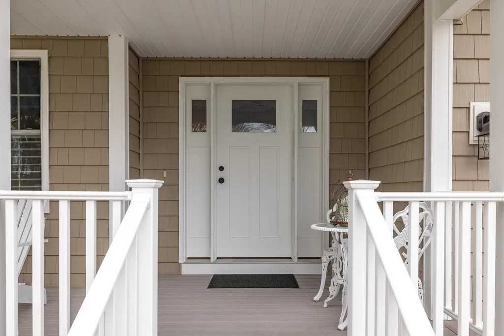 34 Winnicut Road North Hampton NH 03862