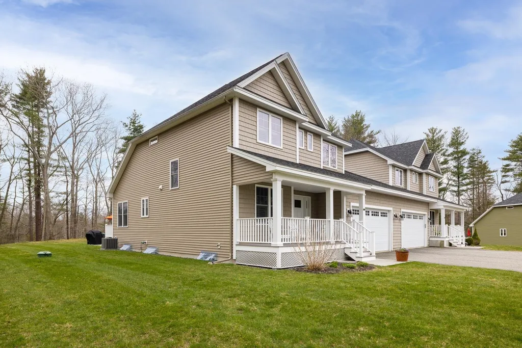 34 Winnicut Road North Hampton NH 03862