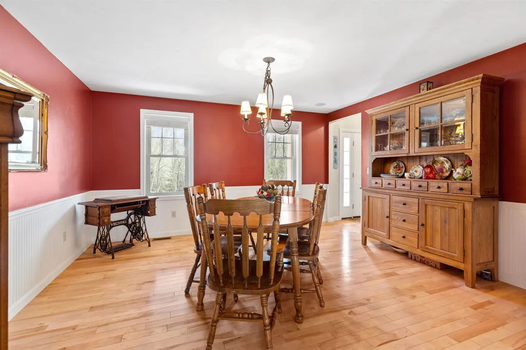 14 S Ridge Road Bradford NH 03221