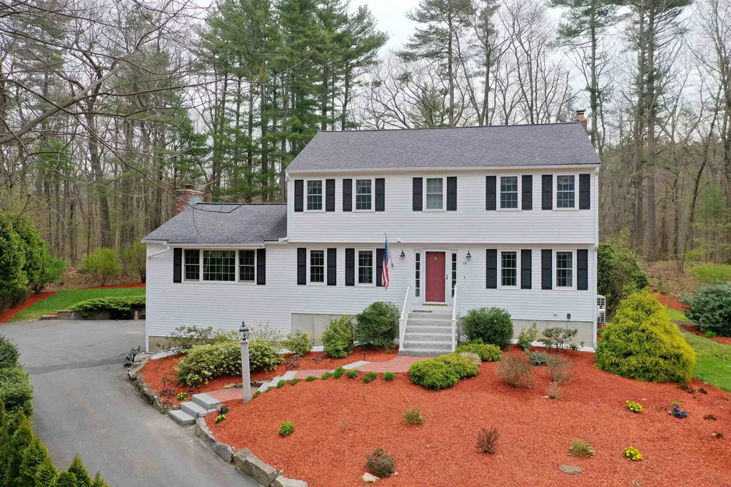 14 Autumn Street Windham NH 03087