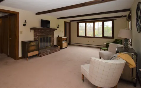 14 Exeter Road Kingston NH 03848