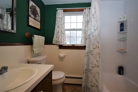 14 Exeter Road Kingston NH 03848