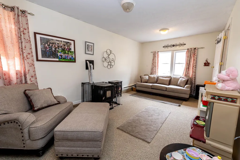 25b Lund Drive Hudson NH 03051
