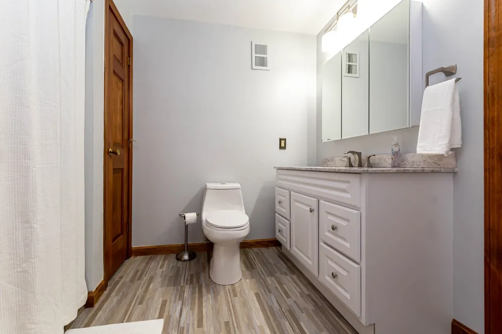 25b Lund Drive Hudson NH 03051