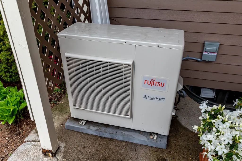 25b Lund Drive Hudson NH 03051