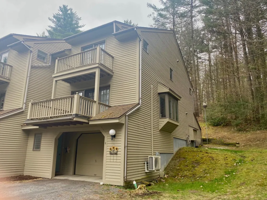 6 Pheasant Lane Claremont NH 03743