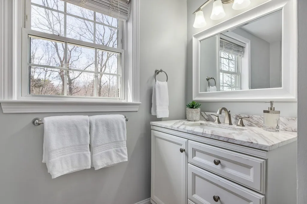 76 Ladyslipper Drive Newmarket NH 03857