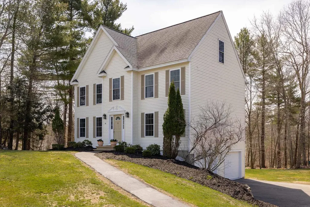 76 Ladyslipper Drive Newmarket NH 03857