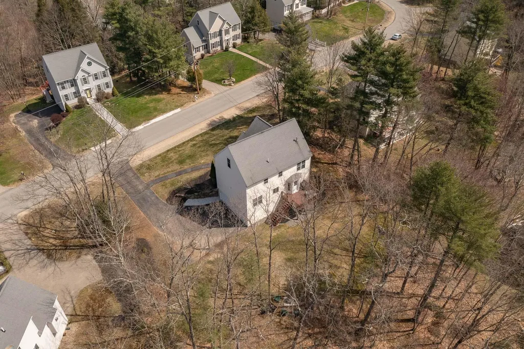76 Ladyslipper Drive Newmarket NH 03857