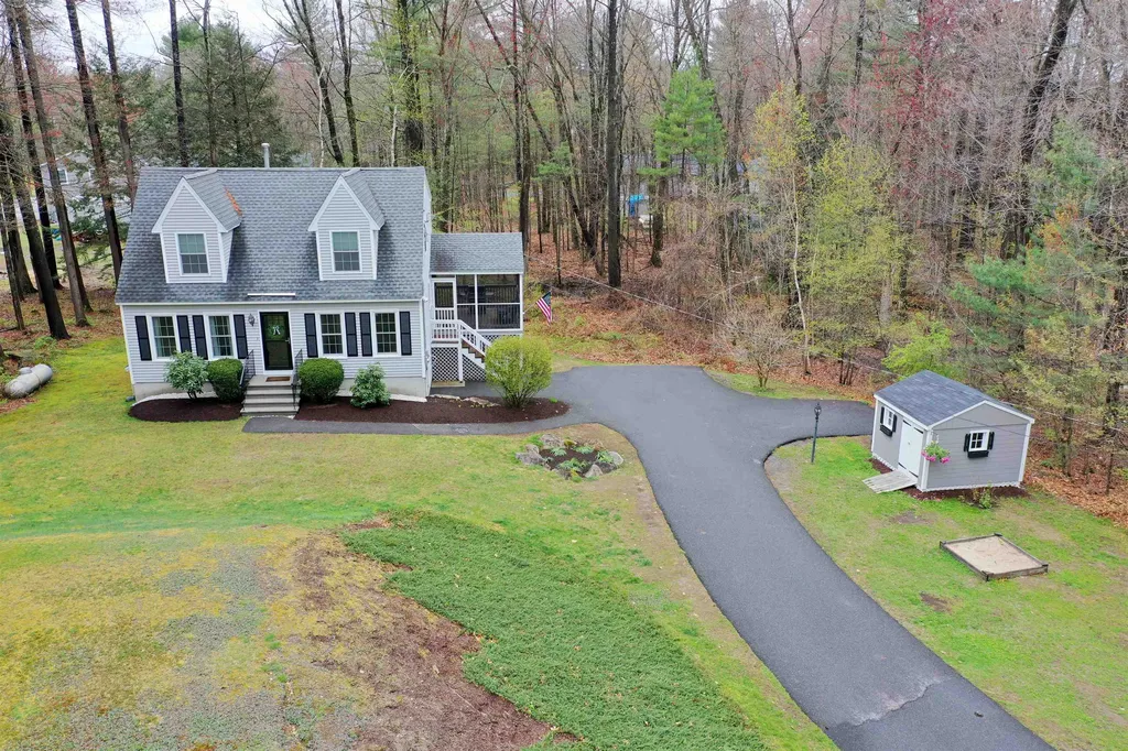 27 Chatfield Drive Litchfield NH 03052