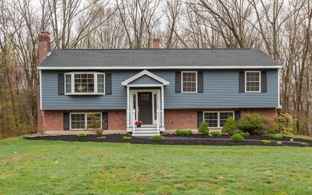 20 Merrill Drive Atkinson NH 03811