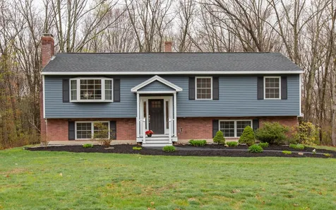 20 Merrill Drive Atkinson NH 03811