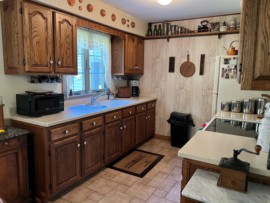 52 Hayward Drive Surry NH 03431