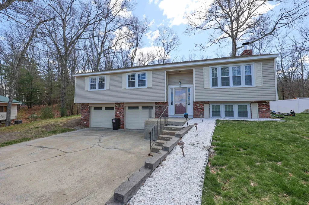 14 Cedar Lane Merrimack NH 03054