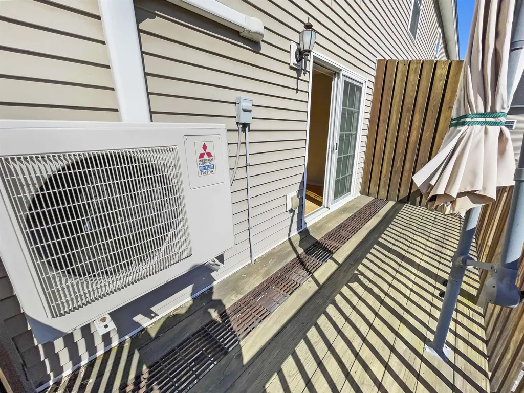 1188 Maple Street Hartford VT 05047