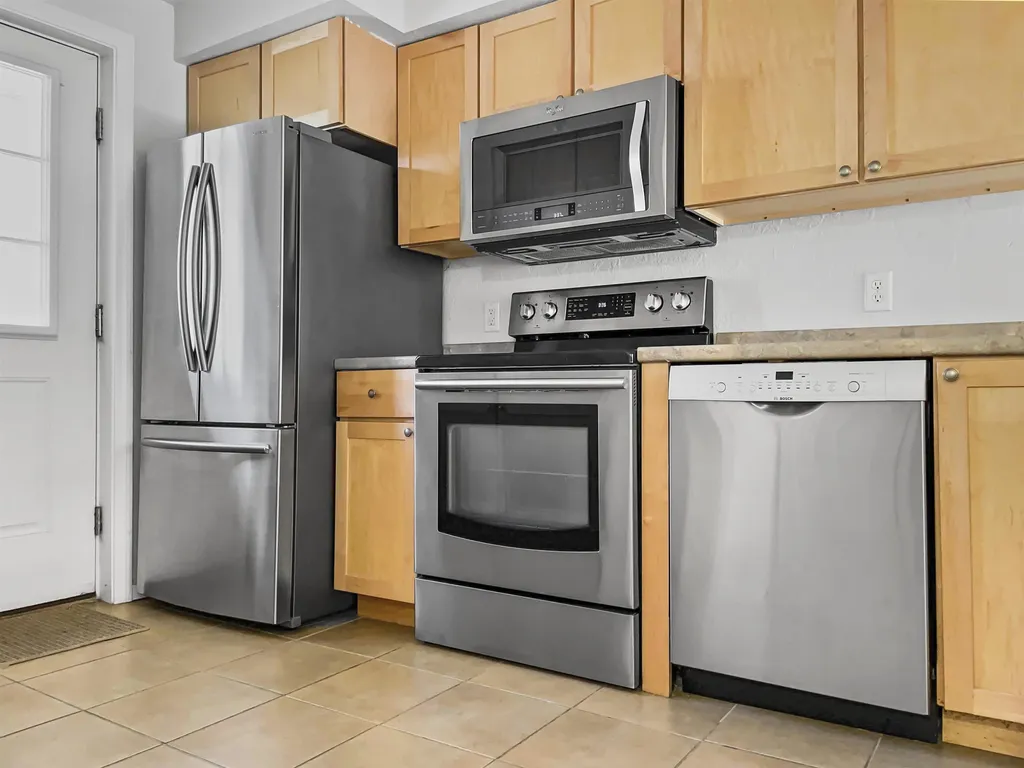 1188 Maple Street Hartford VT 05047
