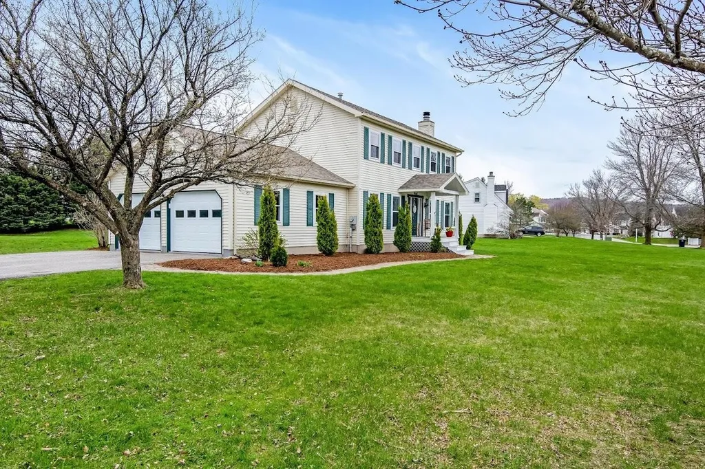 88 Isham Circle Williston VT 05495