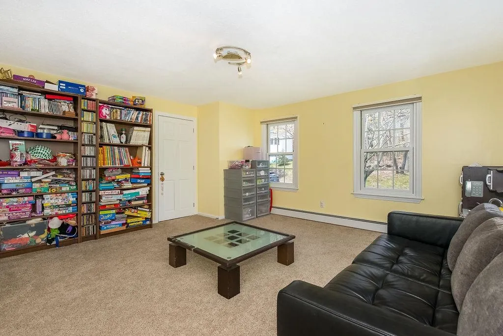 14 Harding Road Portsmouth NH 03801