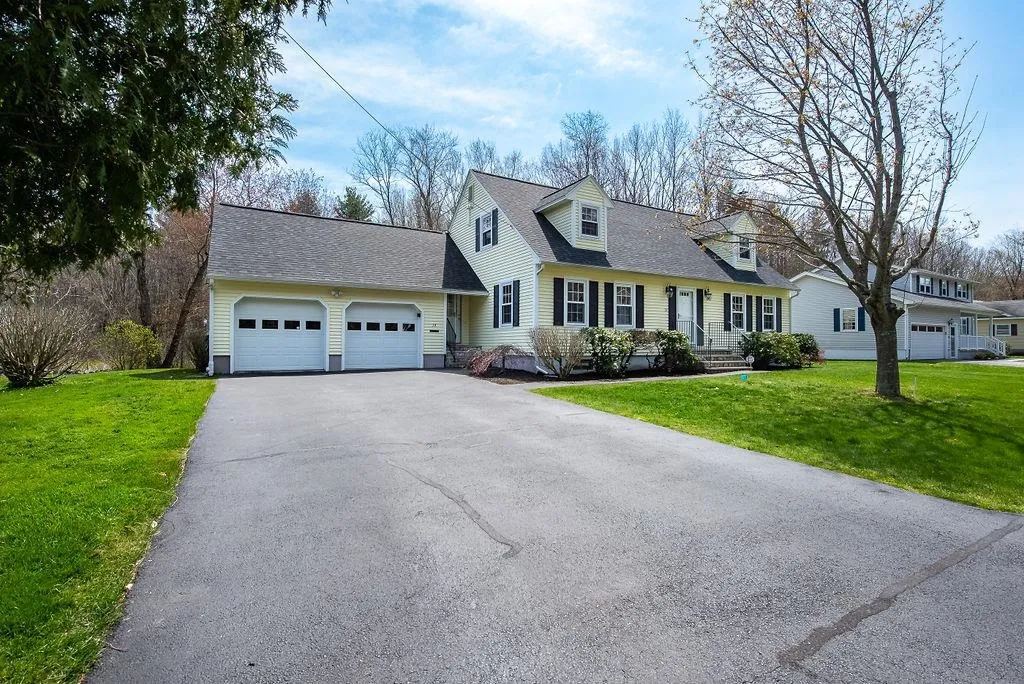 14 Harding Road Portsmouth NH 03801