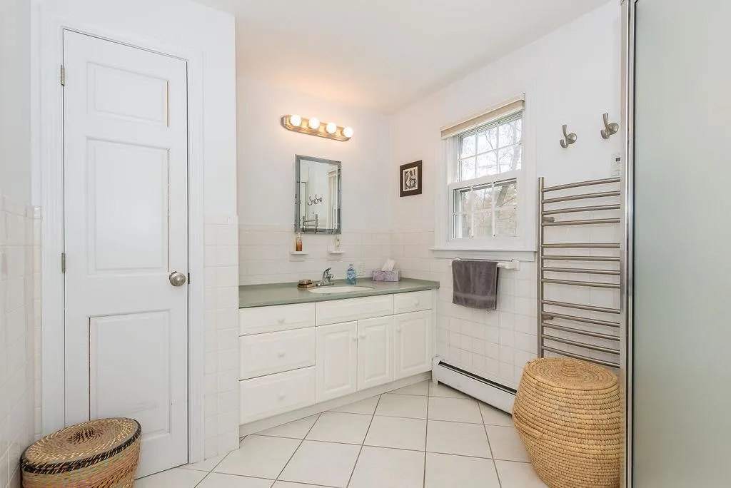 14 Harding Road Portsmouth NH 03801