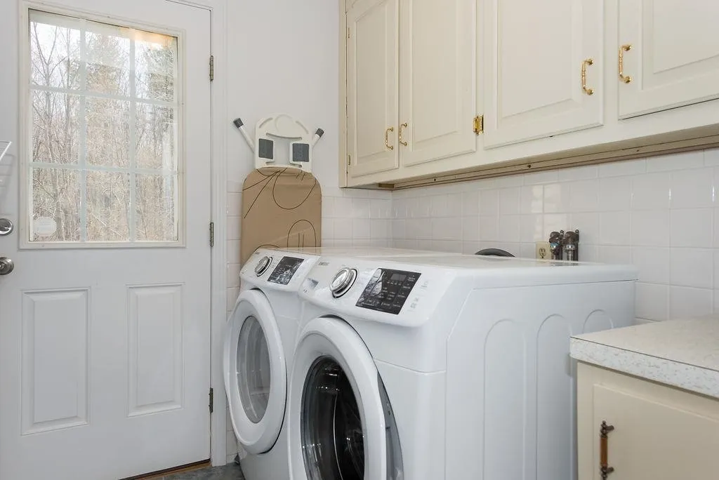 14 Harding Road Portsmouth NH 03801