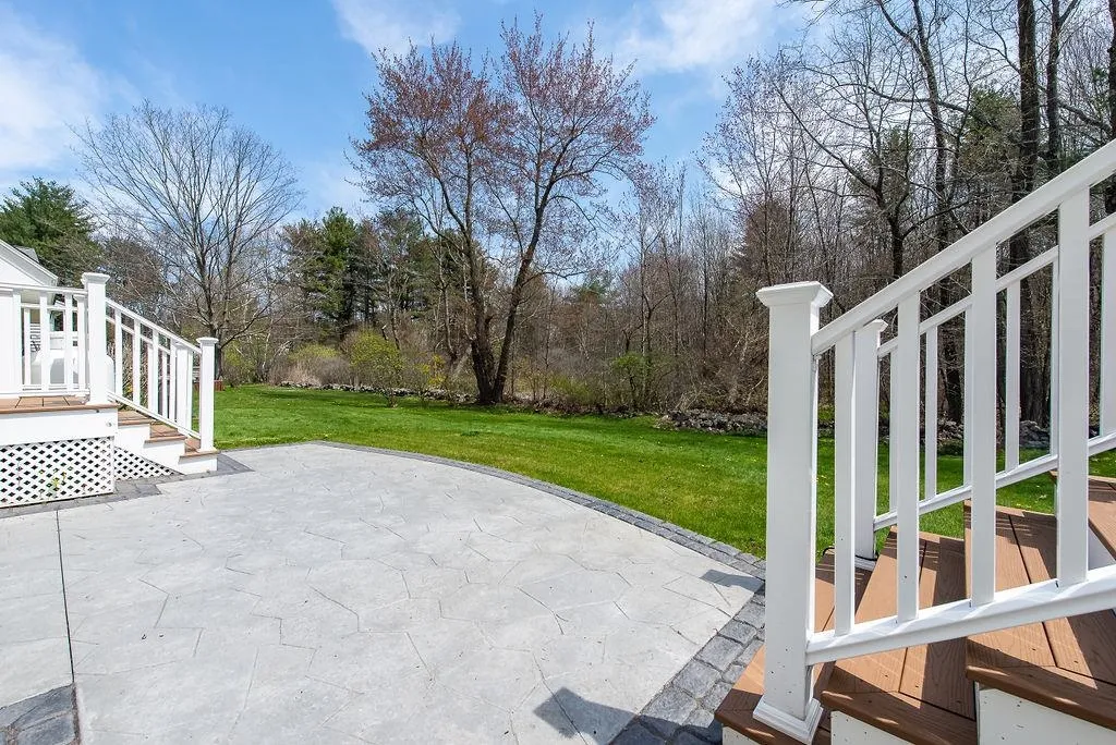 14 Harding Road Portsmouth NH 03801
