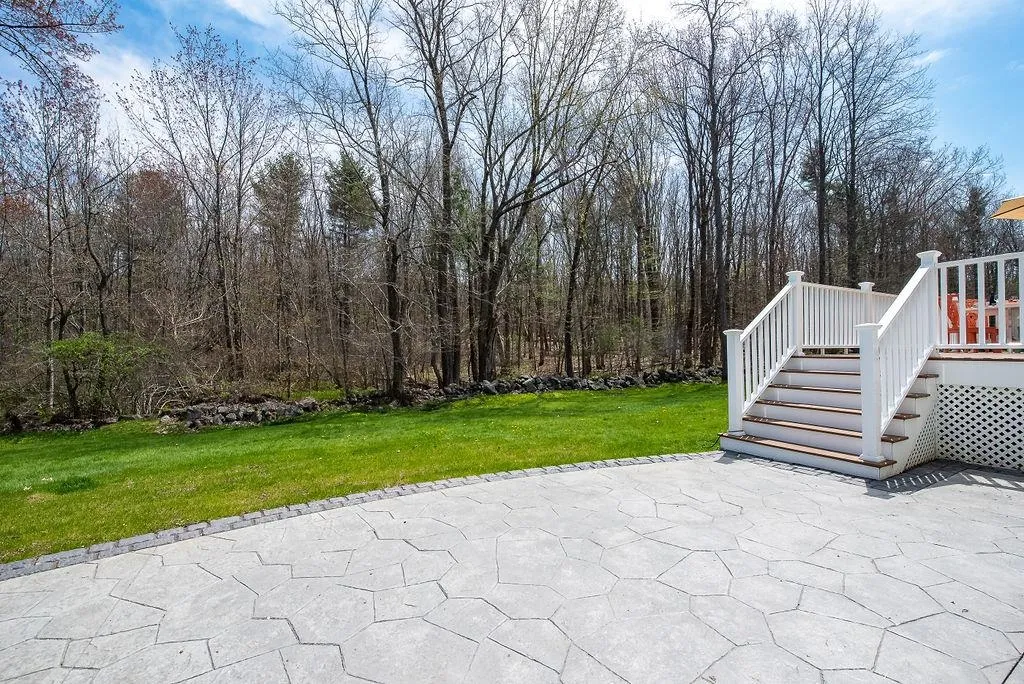 14 Harding Road Portsmouth NH 03801