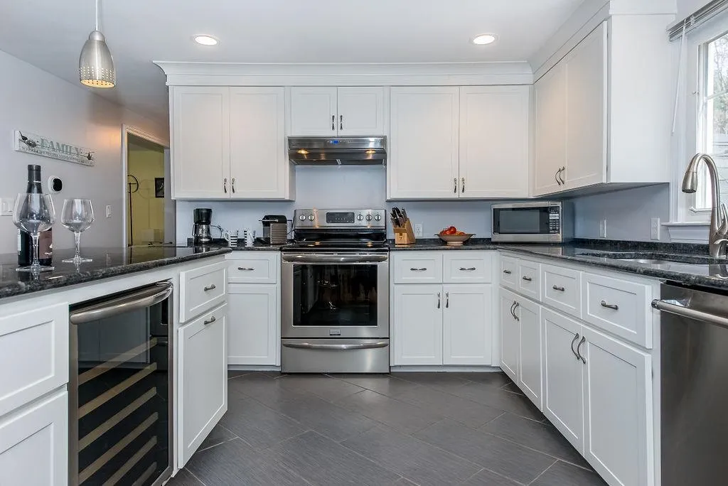 14 Harding Road Portsmouth NH 03801