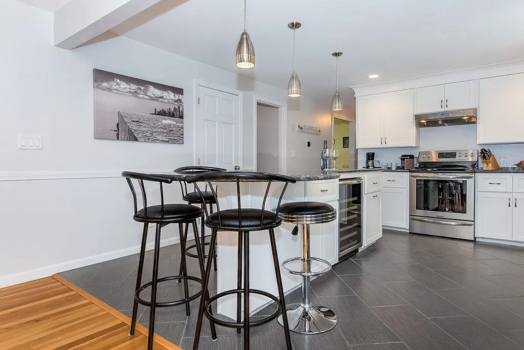 14 Harding Road Portsmouth NH 03801