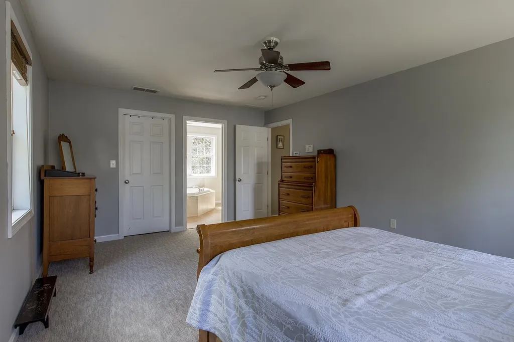 79 Mohawk Lane Brentwood NH 03833