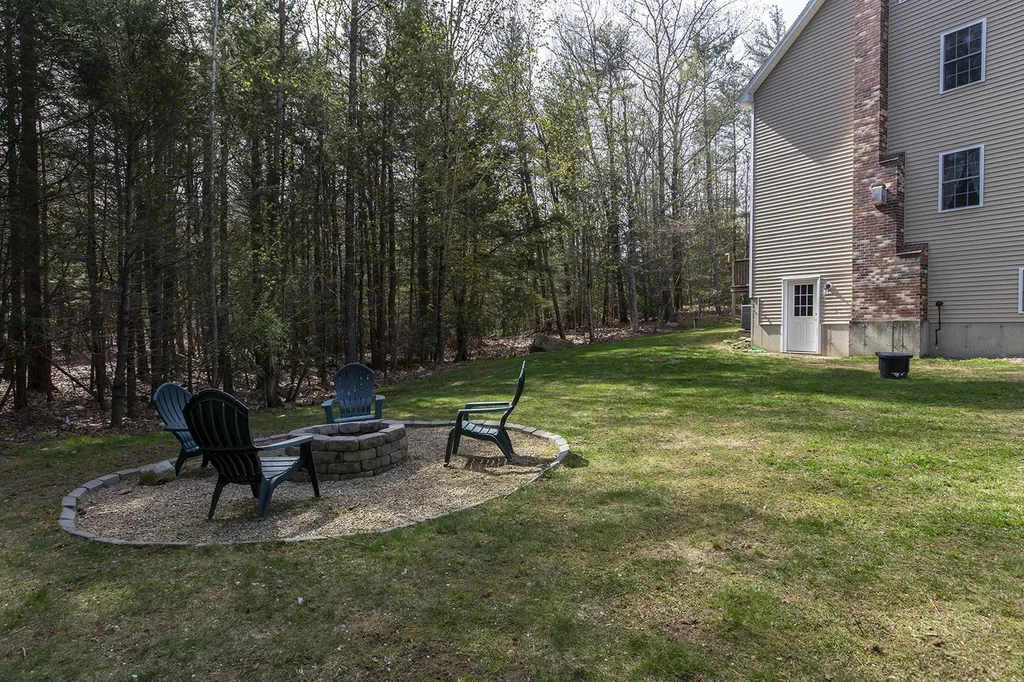 79 Mohawk Lane Brentwood NH 03833