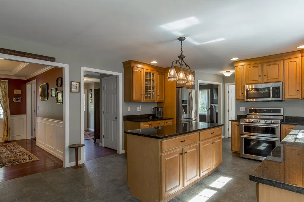 79 Mohawk Lane Brentwood NH 03833