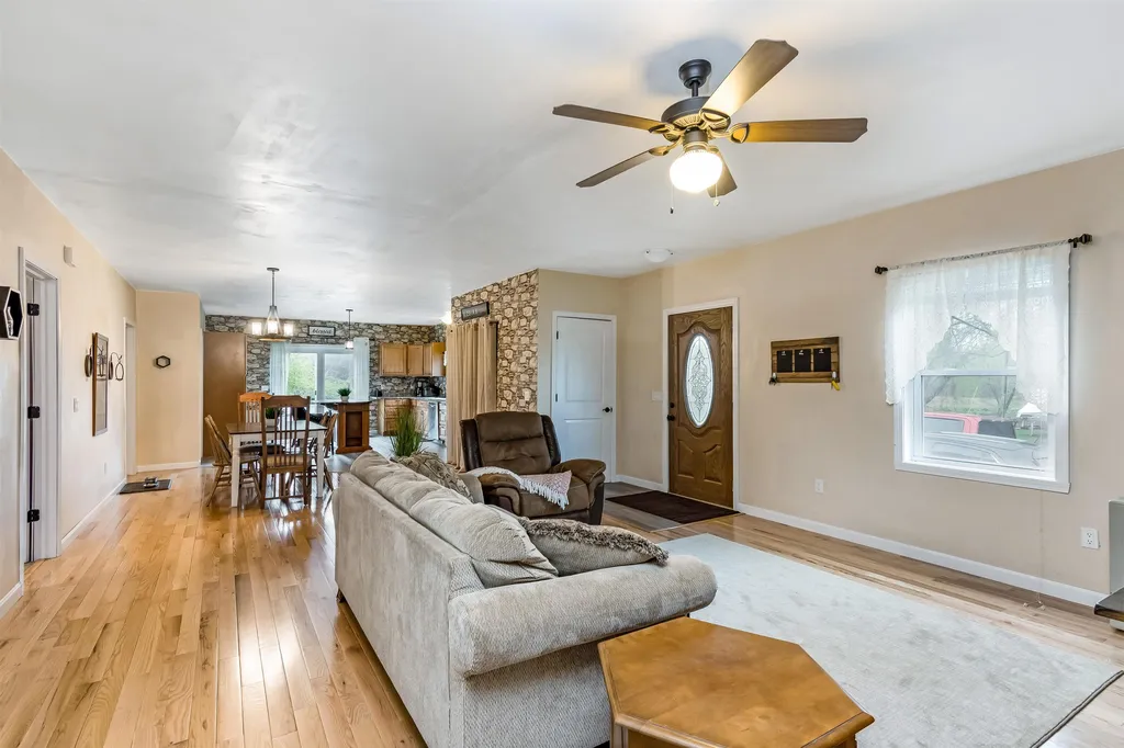 716 South End Road North Hero VT 05474