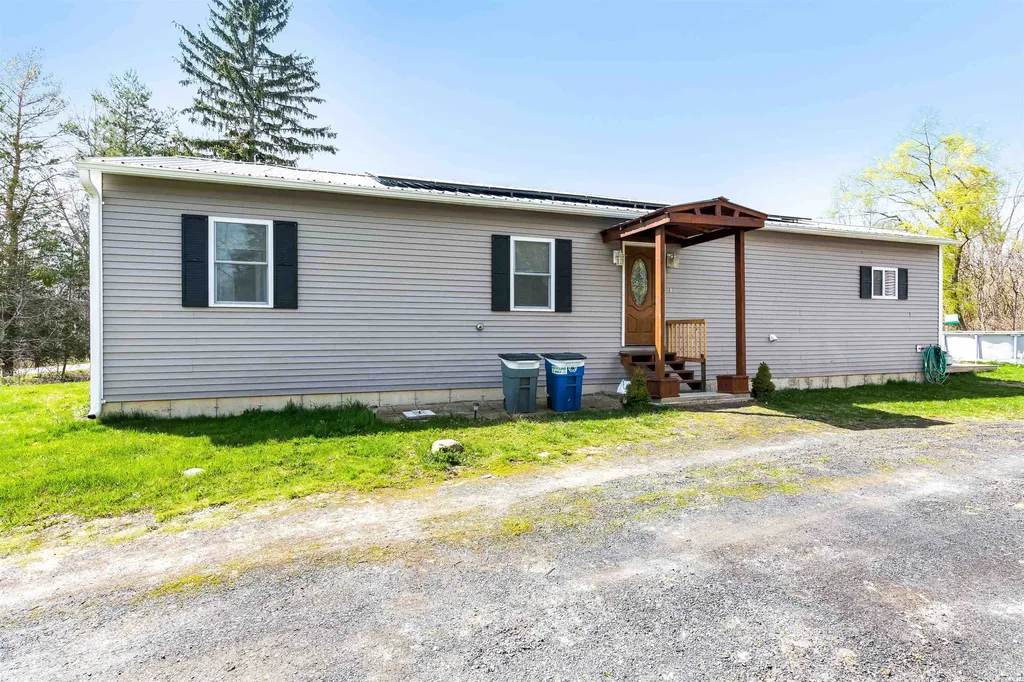 716 South End Road North Hero VT 05474