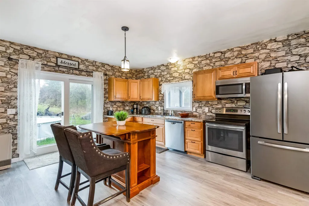 716 South End Road North Hero VT 05474