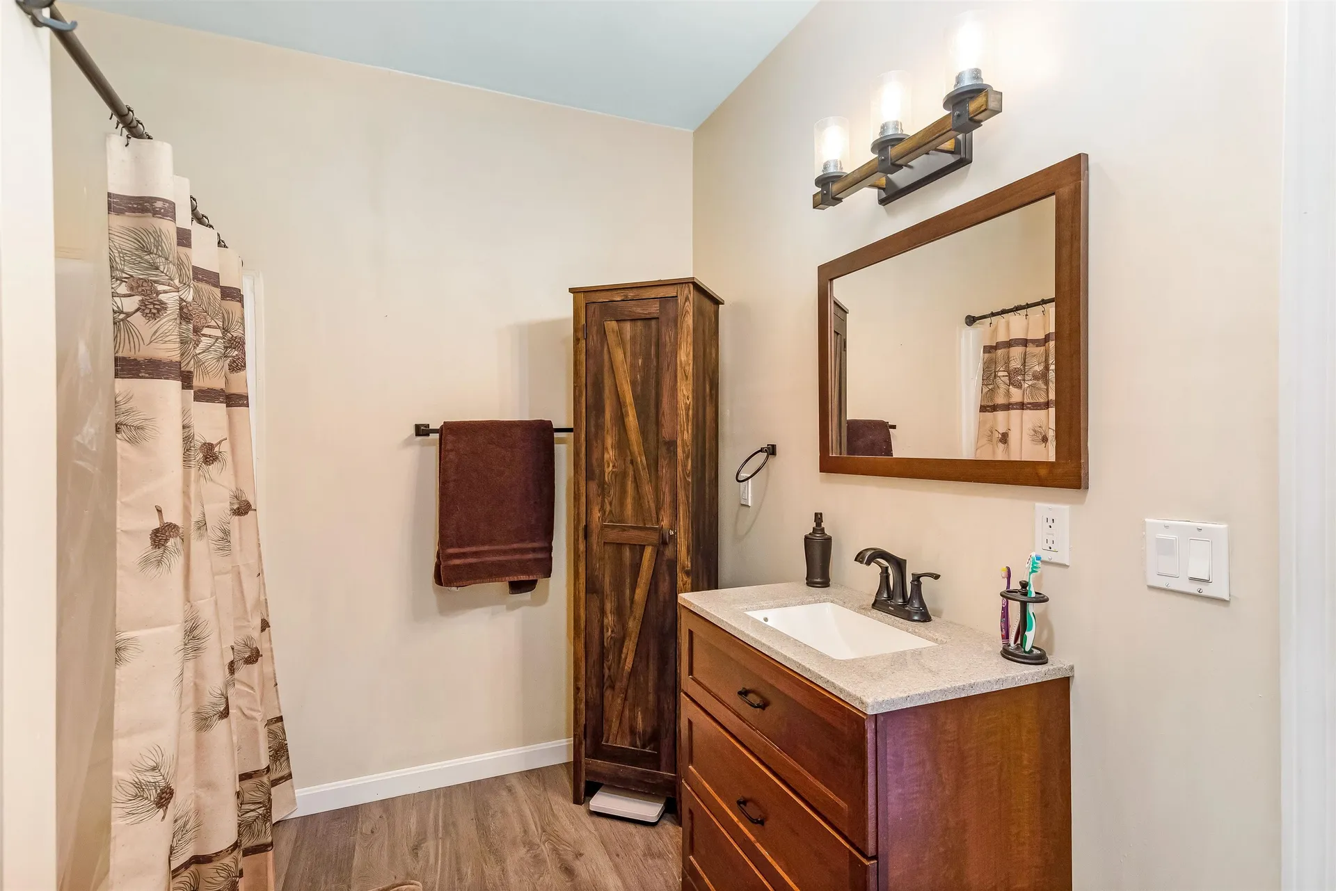 716 South End Road North Hero VT 05474