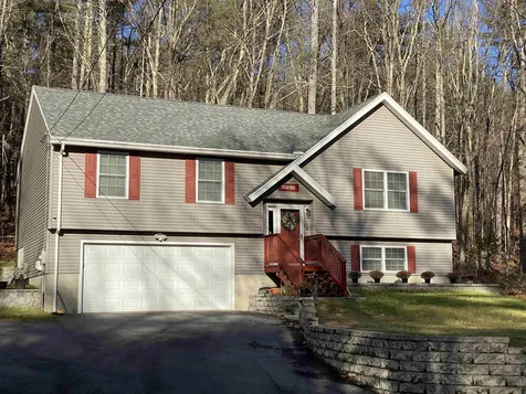 135 Elm Street Goffstown NH 03045