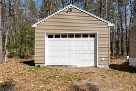 16 Sunset Boulevard Acton ME 04001
