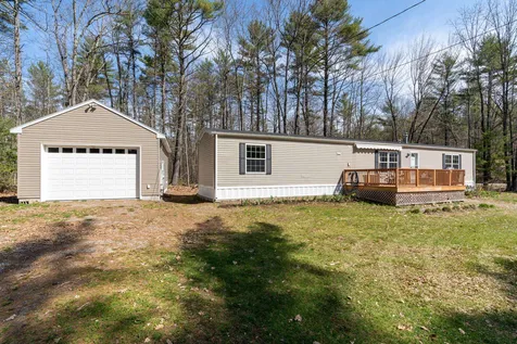 16 Sunset Boulevard Acton ME 04001